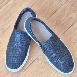 Ugg Cas Glitter Slip-On Trainer Sneakers Black Flats Star Embossed size 9 Cushy